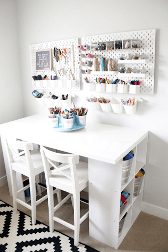 25 Creative Spaces In Your Home To Place A Closet - DigsDigs